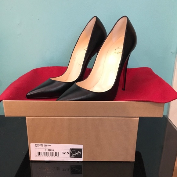 ❌❌SOLD❌❌ Christian Louboutin So Kate - Picture 2 of 4